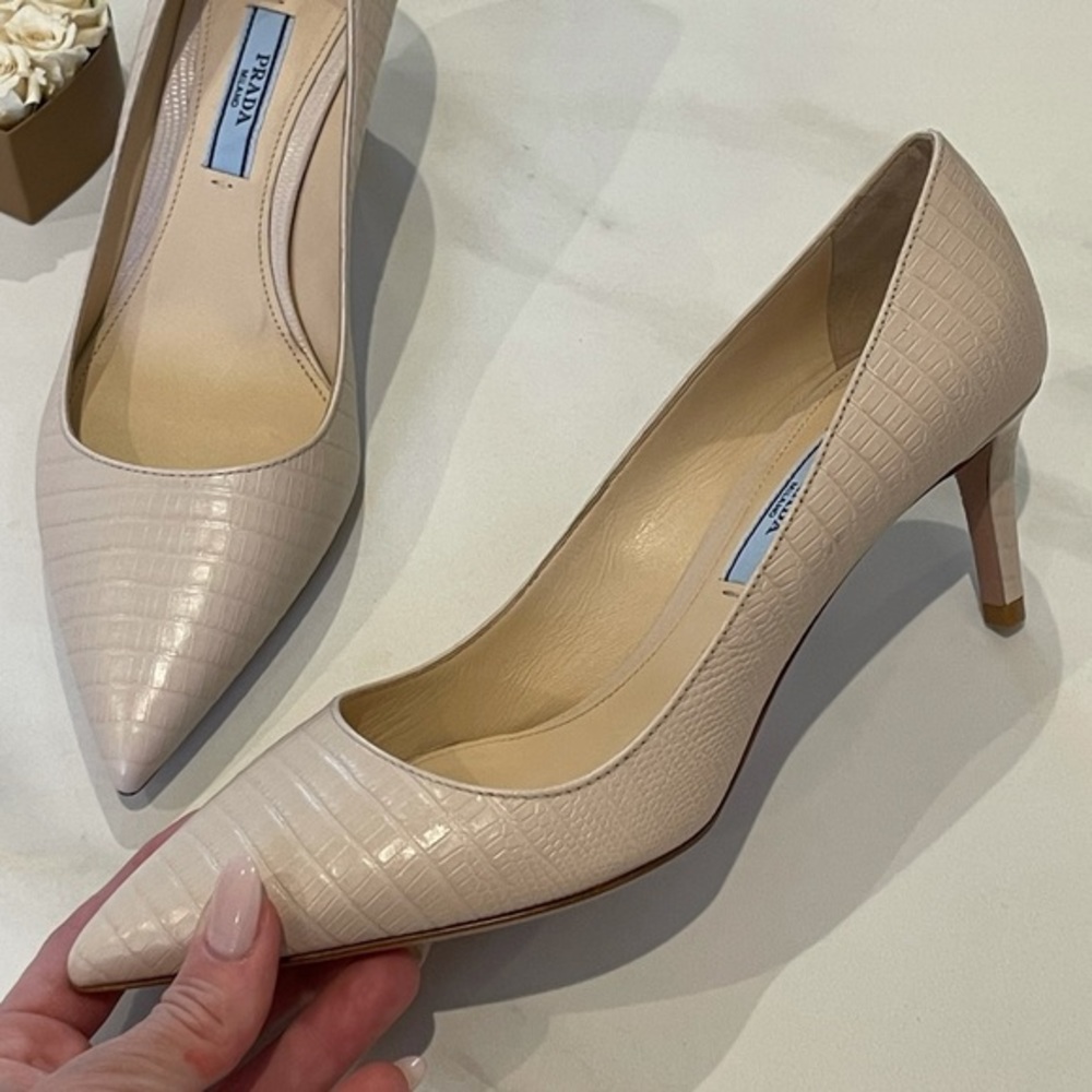 New Prada Beige Nude Crocodile Embossed Leather Pointed Toe Pumps